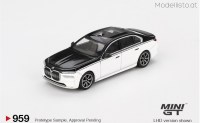 MGT959 MiniGT BMW i7 xDrive 60 alpine white/black sapphire